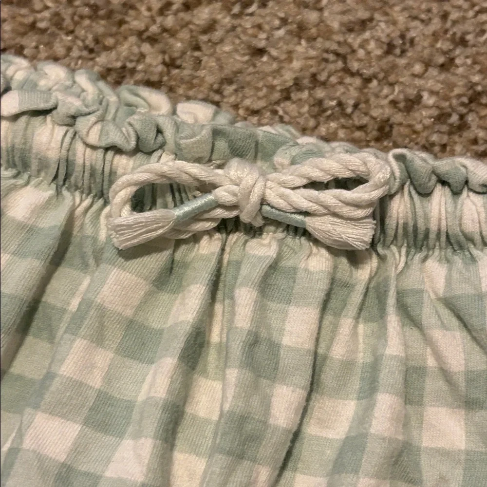 Gap Kids 100% Cotton Light Sage Green and White Gingham Size 4T Built In Shorts
